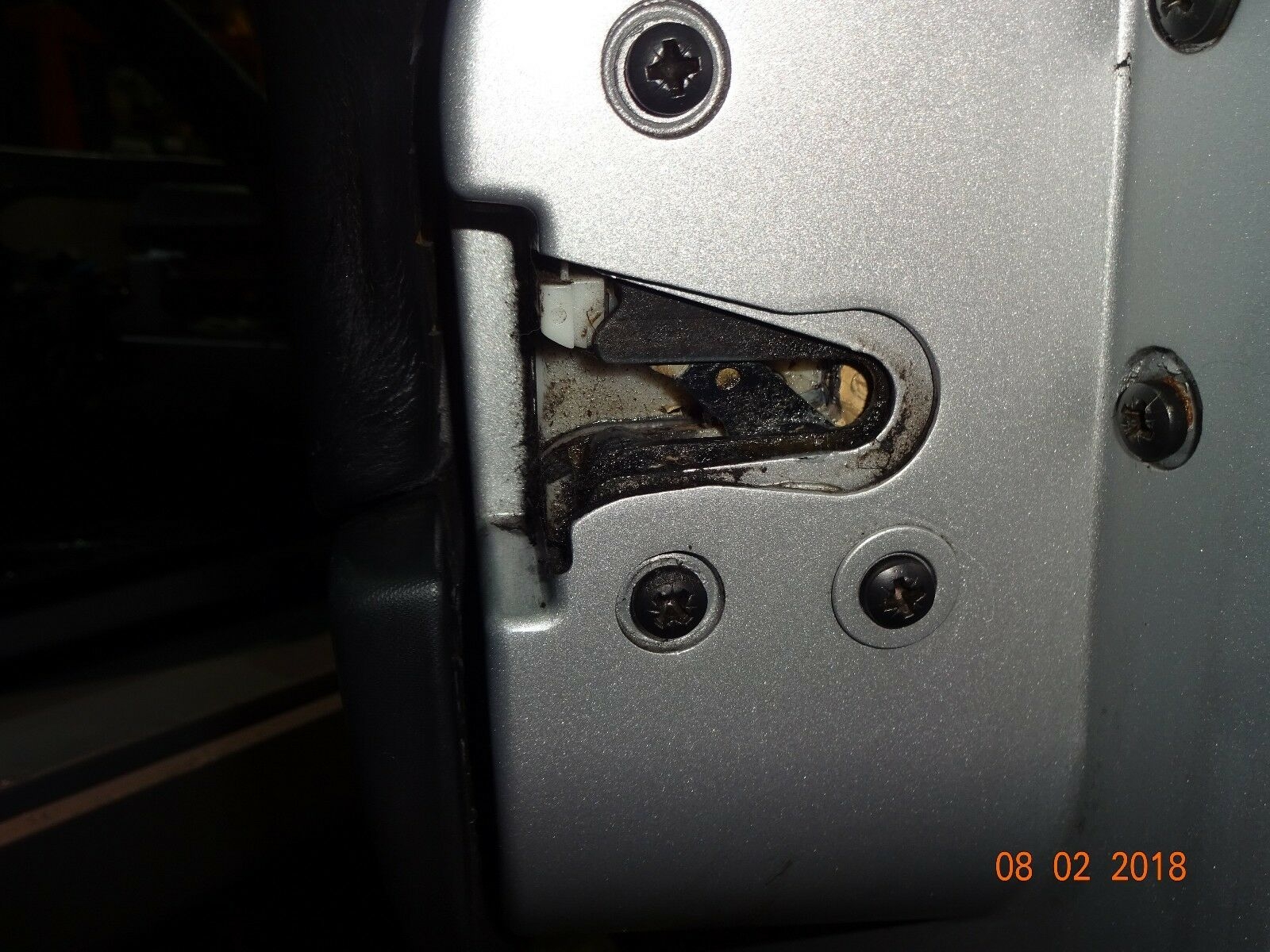 VAUXHALL VX220 O/S DOOR LOCK VX220 RIGHT HAND SIDE DOOR LOCK BC03CTU