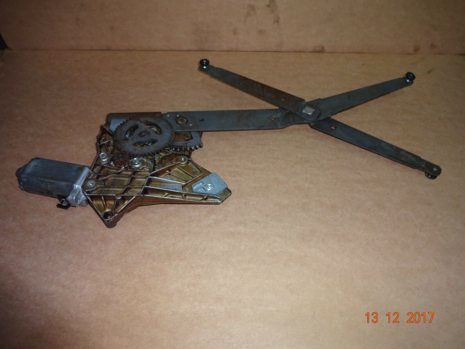 PORSCHE 944 N/S WINDOW REGULATOR 944 LUX LEFT WINDOW MOTOR & MECHANISM