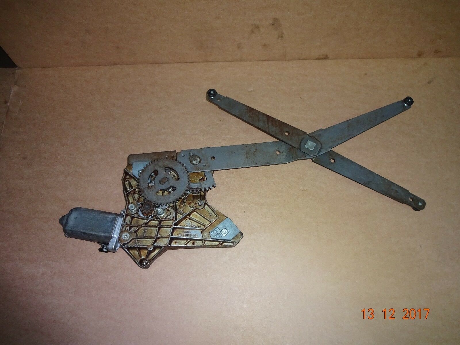 PORSCHE 944 N/S WINDOW REGULATOR 944 LUX LEFT WINDOW MOTOR & MECHANISM