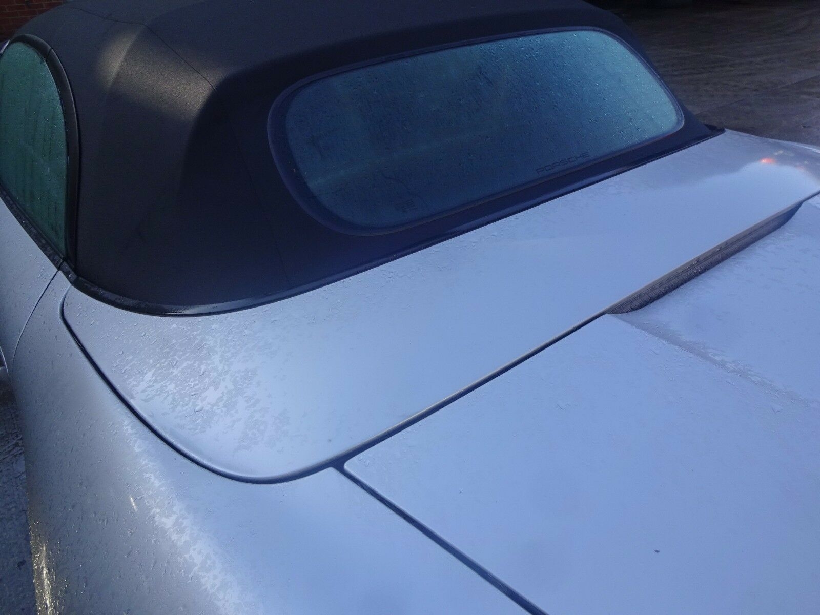 Porsche Boxster 987 Tonneau Cover in Arctic Silver