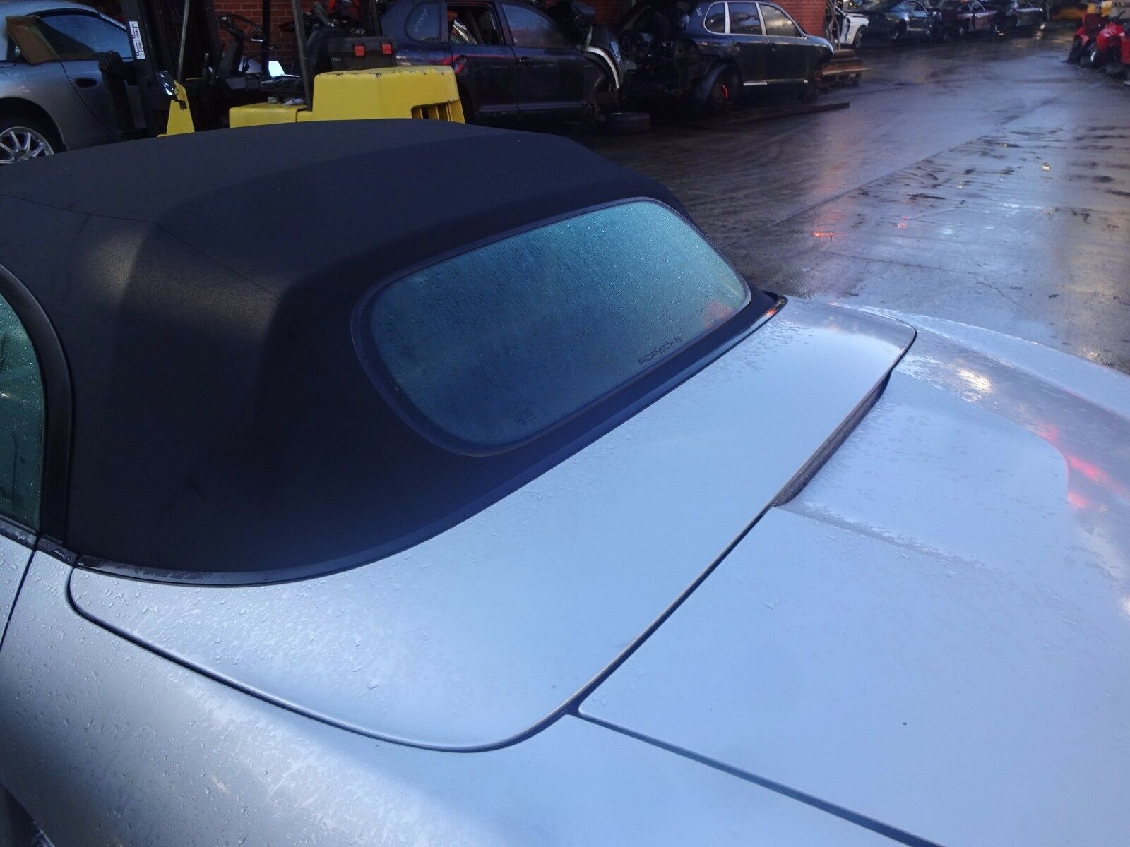 Porsche Boxster 987 Tonneau Cover in Arctic Silver