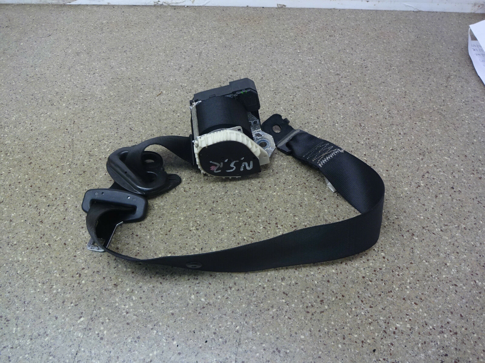 BMW X5 passenger Rear Seat Belt