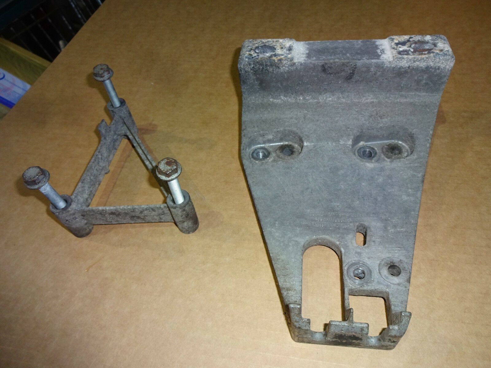 PORSCHE BOXSTER 986 GEARBOX EXHAUST MOUNT SUPPORT BOXSTER 3.2 S TIPTRONIC