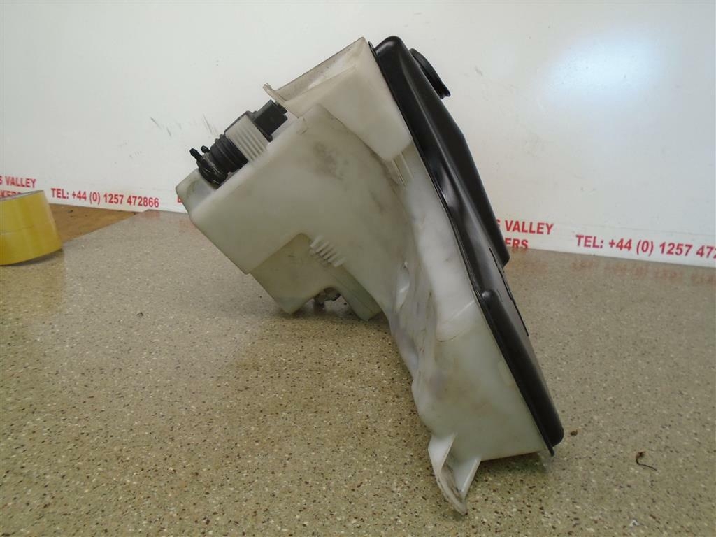 BMW X5 D SPORT E53 FACELIFT WINDSCREEN WASHER BOTTLE RESERVIOR AND