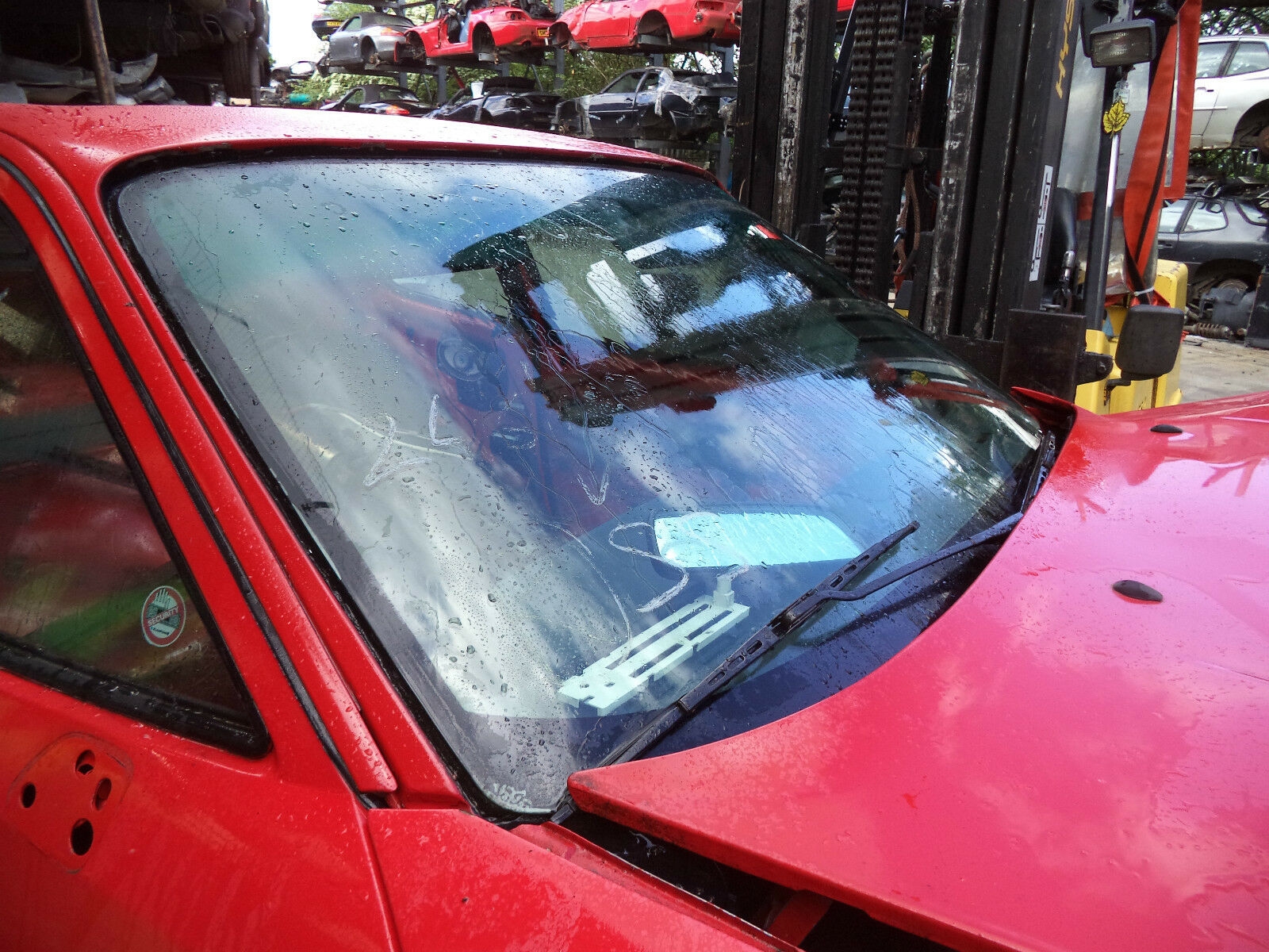 PORSCHE 944 FRONT WINDSCREEN GLASS WIND SCREEN RED 944