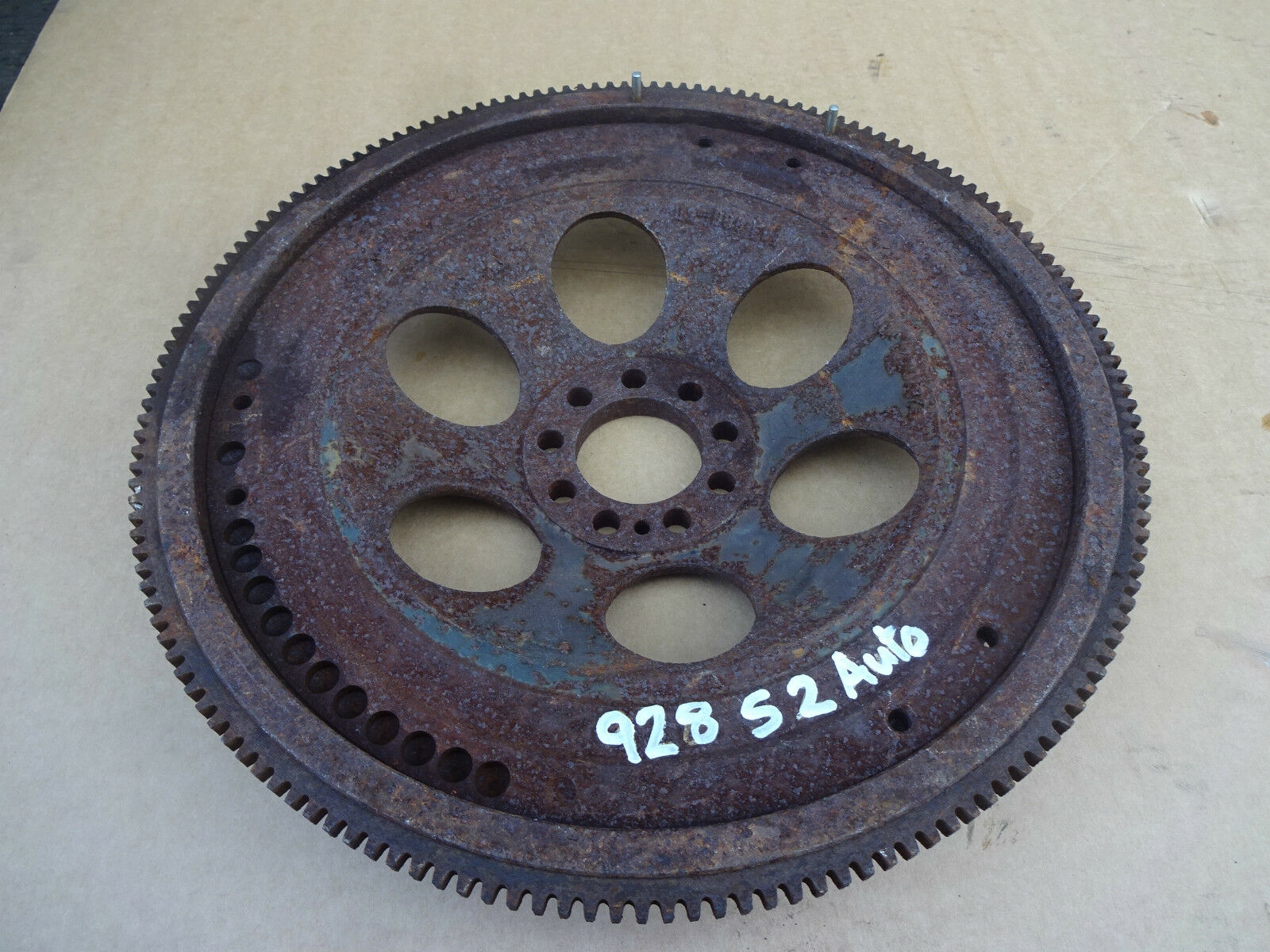 PORSCHE 928 FLYWHEEL PORSCHE 928 S2 AUTOMATIC FLY WHEEL GC