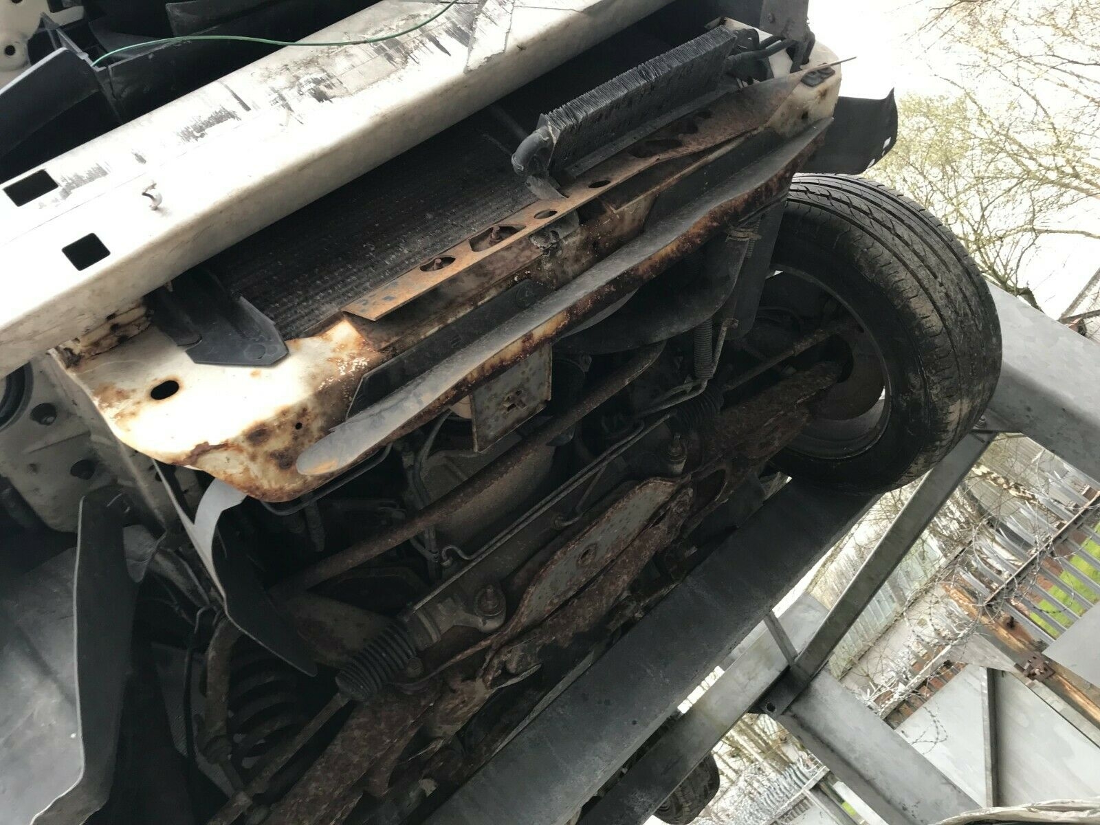 Ford Mustang 3.8 V6 SN95 Radiator And Cooling Fan