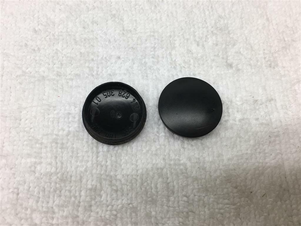 1 x Genuine Porsche Boxster 996 997 Cayman Windshield Wiper Arm End Cap