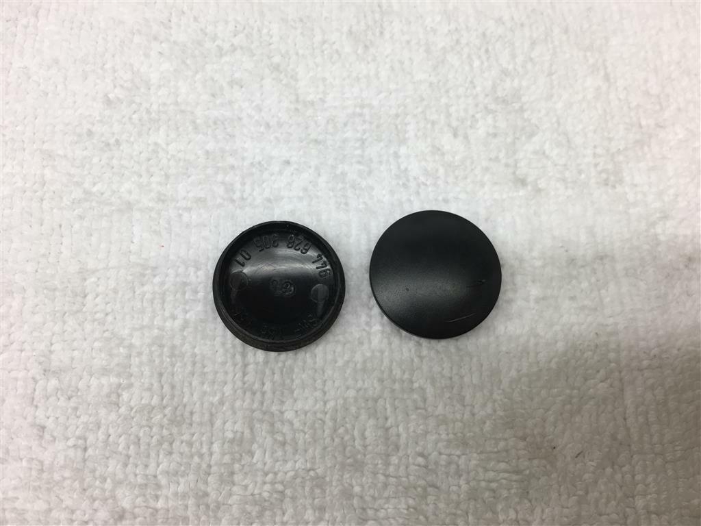 1 x Genuine Porsche Boxster 996 997 Cayman Windshield Wiper Arm End Cap