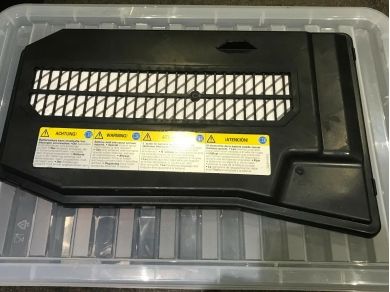 Audi Porsche Cayenne S 955 9PA, Audi AQ7 Battery Cover Plastic Cover 7L0864643B EAS