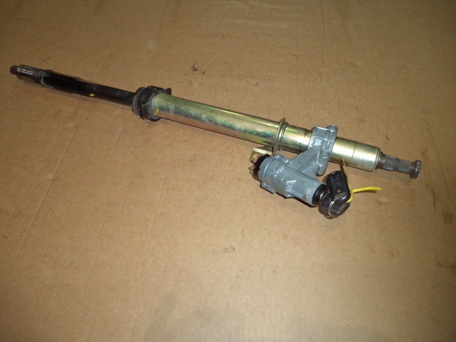 PORSCHE 944 STEERING COLUMN AND KEY C15AVO