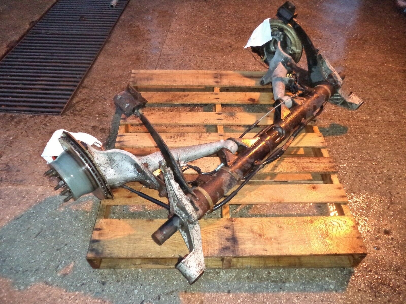 PORSCHE 944 REAR AXLE PORSCHE 944 TORSION BEAM 944 S2 REAR SUSPENSION